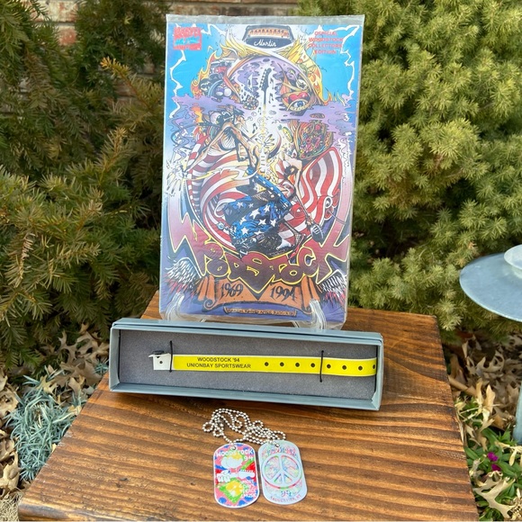 All Like New - 1994 Woodstock - Collectable Dog Tags, Arm Band and Comic Book - Picture 8 of 15
